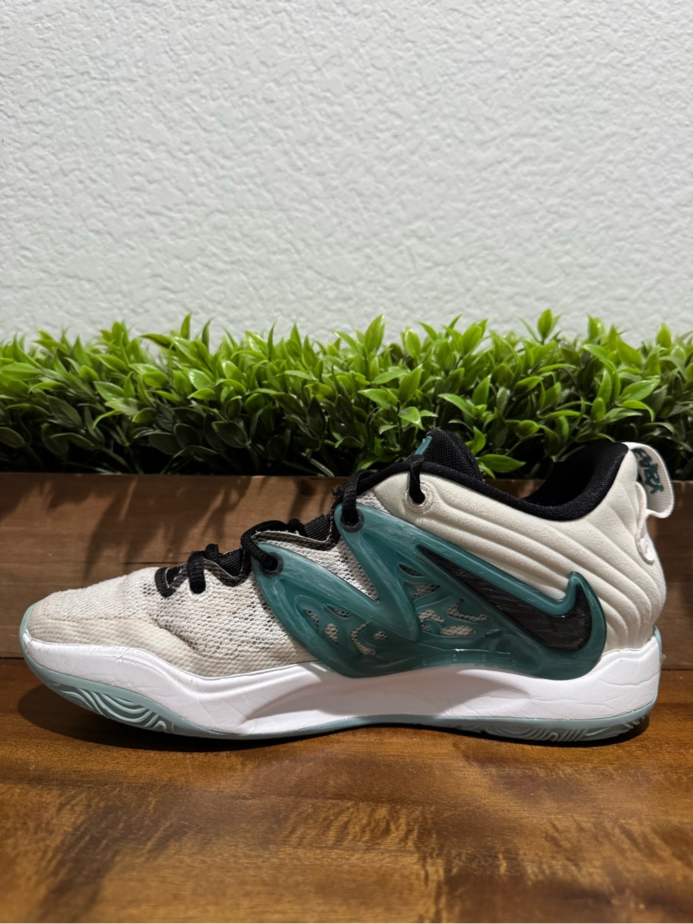 Nike KD15 “Mariners” White Volt Photon Dust Black FJ1216-100 Men’s Size 8 - Picture 8 of 11